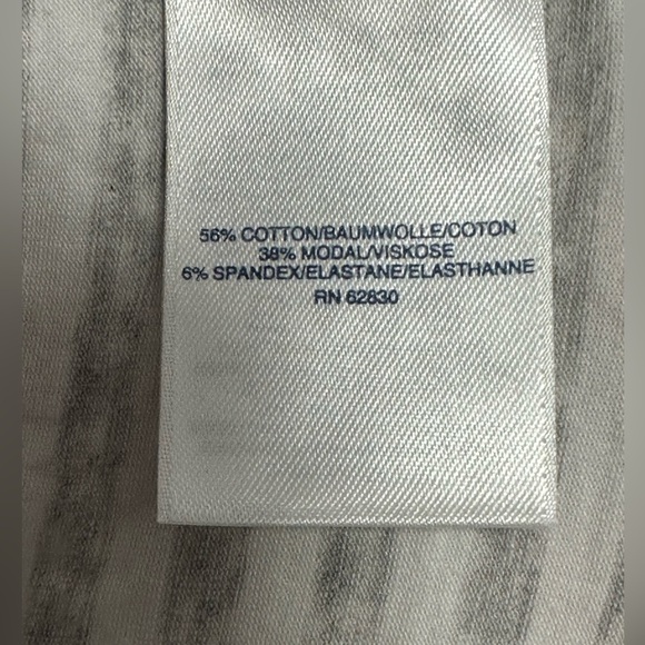 👚 Land's End Grey & White Striped Sleeveless Turtleneck Top 🖤🤍 - Picture 5 of 7